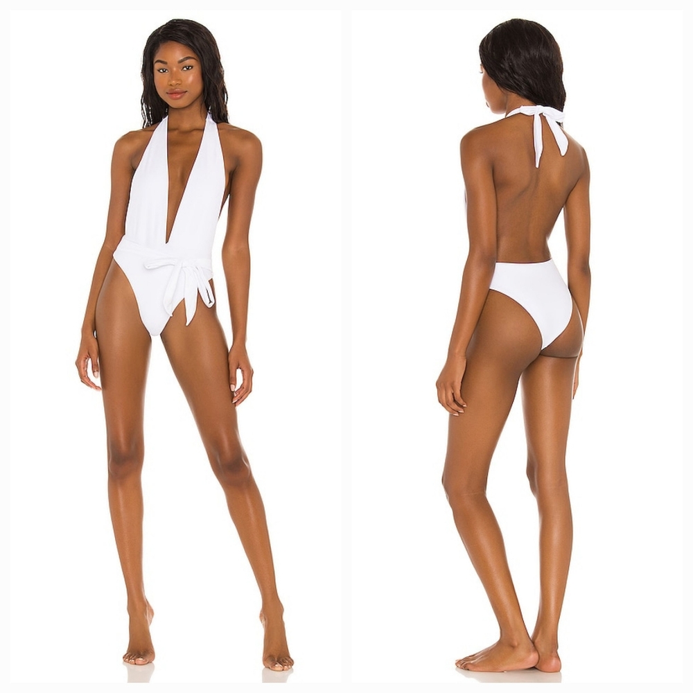 Superdown Simone One Piece in White